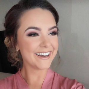 Meet your Posher, Clair